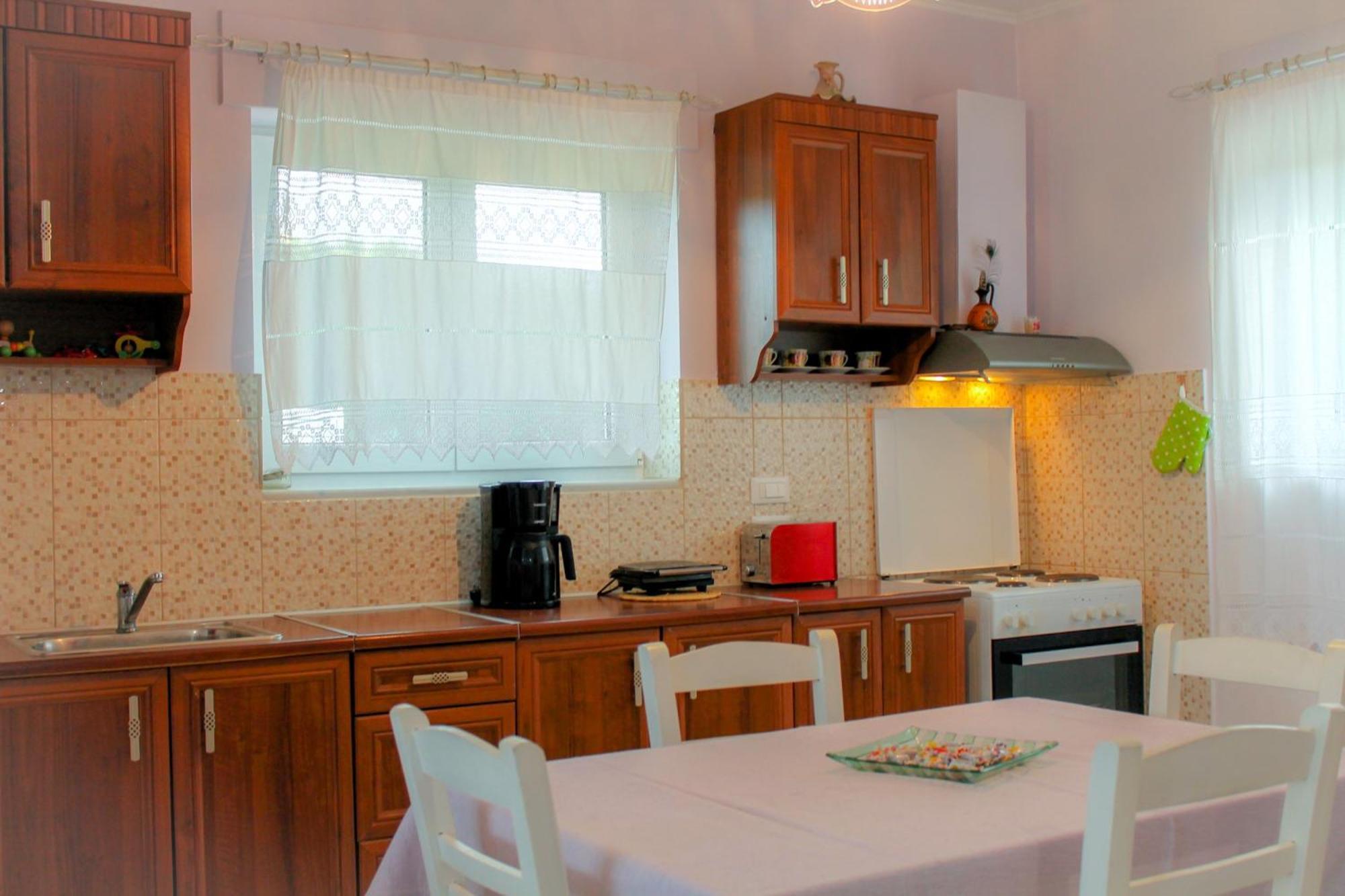 Sea Breeze Ena Apartment Korakochori Exterior photo